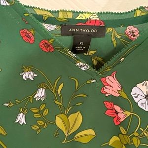 Ann Taylor floral blouse size XL